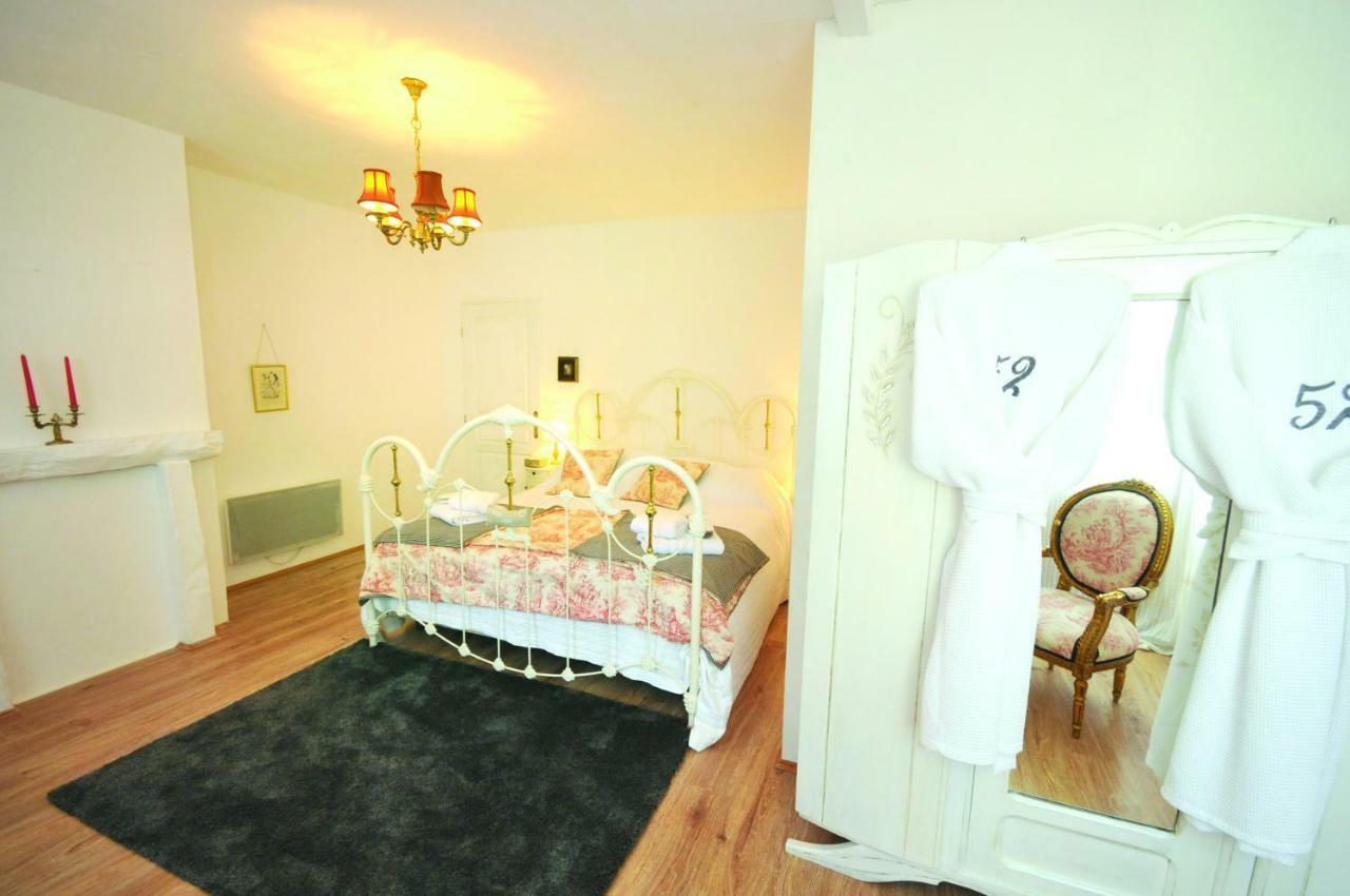 52 Eymet Bed & Breakfast Exterior photo